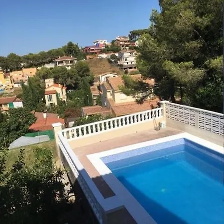 Casa Del Bosque Con Piscina En Sitges 산트 페레 데 리베스