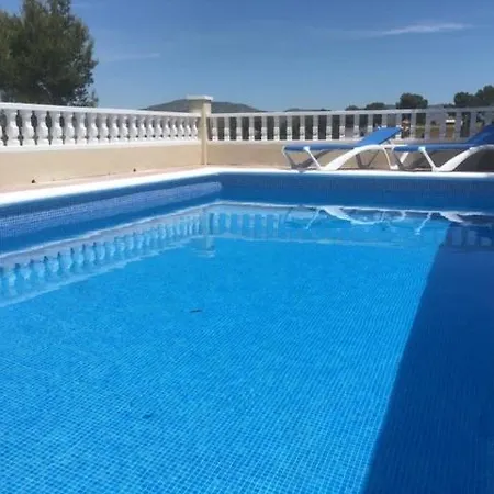 Casa Del Bosque Con Piscina En Sitges 산트 페레 데 리베스