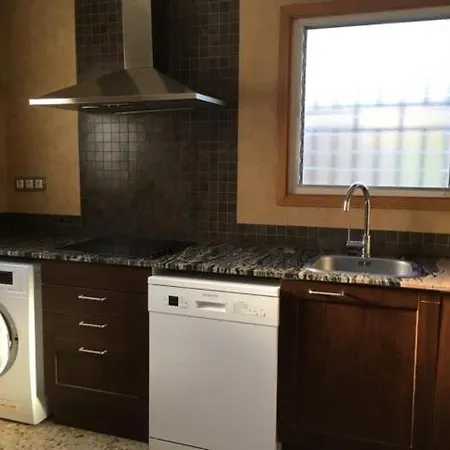 Casa Del Bosque Con Piscina En Sitges 펜션 산트 페레 데 리베스