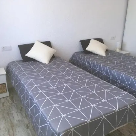 Casa Del Bosque Con Piscina En Sitges 펜션