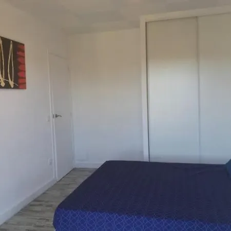 펜션 Casa Del Bosque Con Piscina En Sitges 산트 페레 데 리베스
