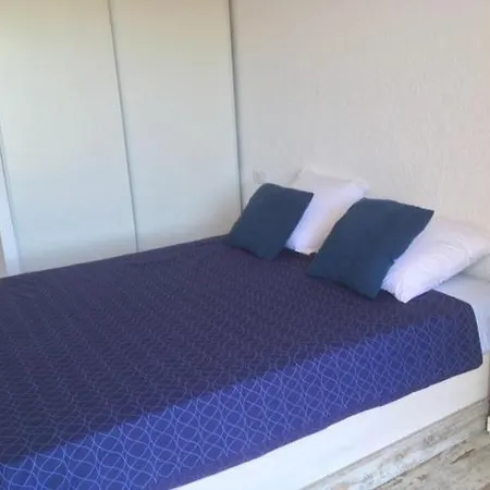 Casa Del Bosque Con Piscina En Sitges 산트 페레 데 리베스
