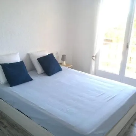 펜션 Casa Del Bosque Con Piscina En Sitges