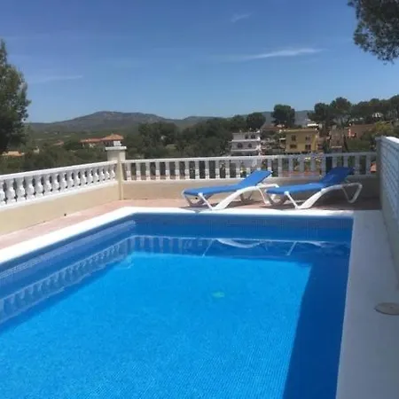 펜션 Casa Del Bosque Con Piscina En Sitges